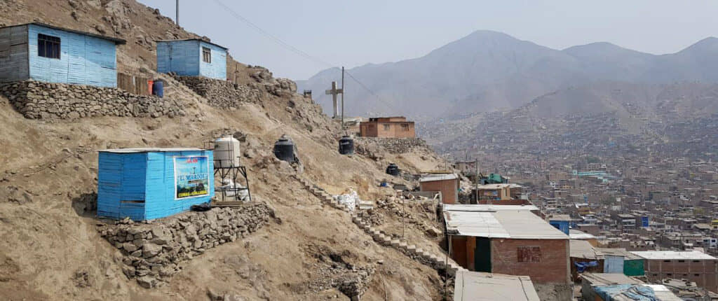 alt= instalación de tanques de agua